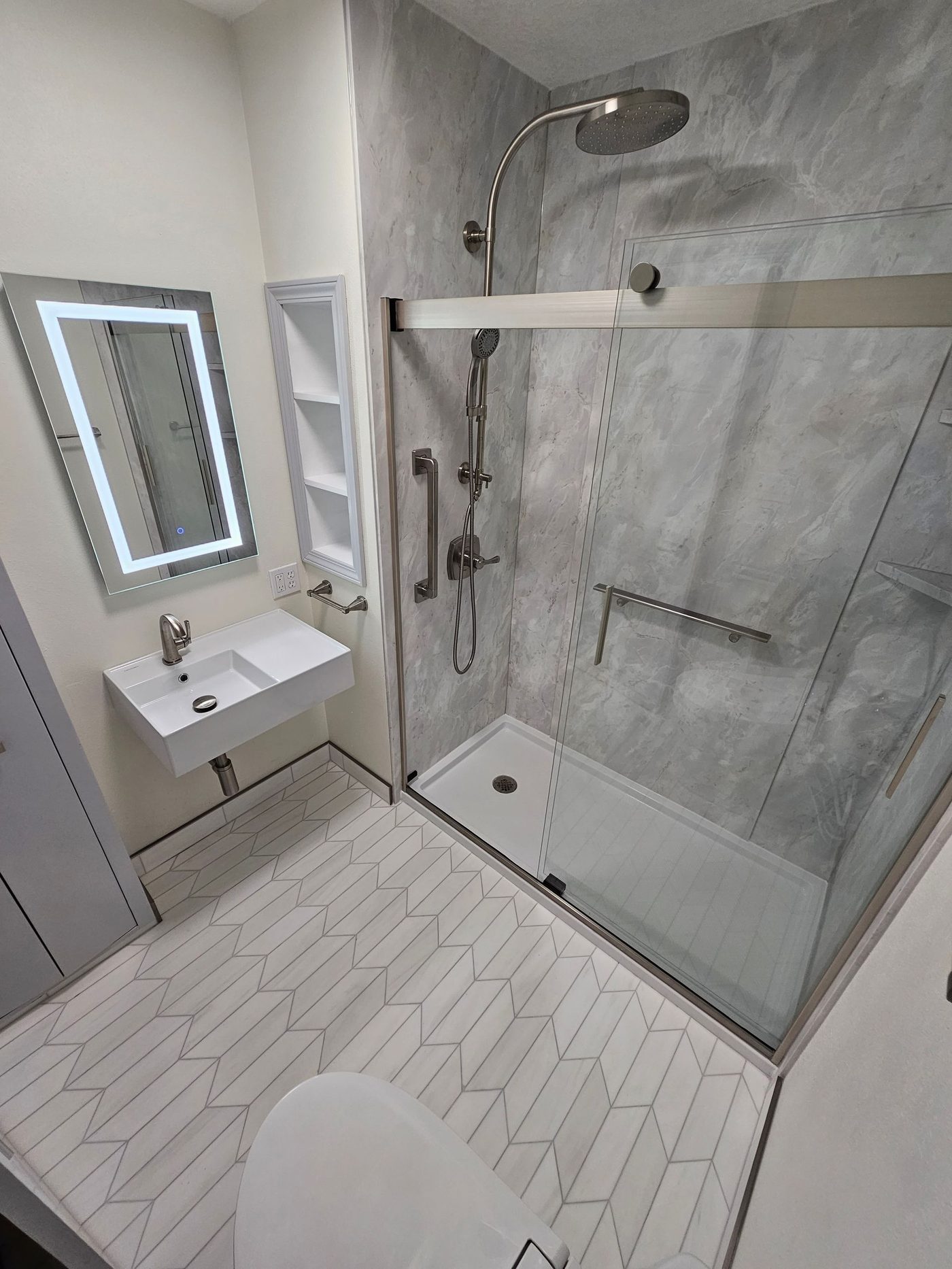 Full bath remodel detail